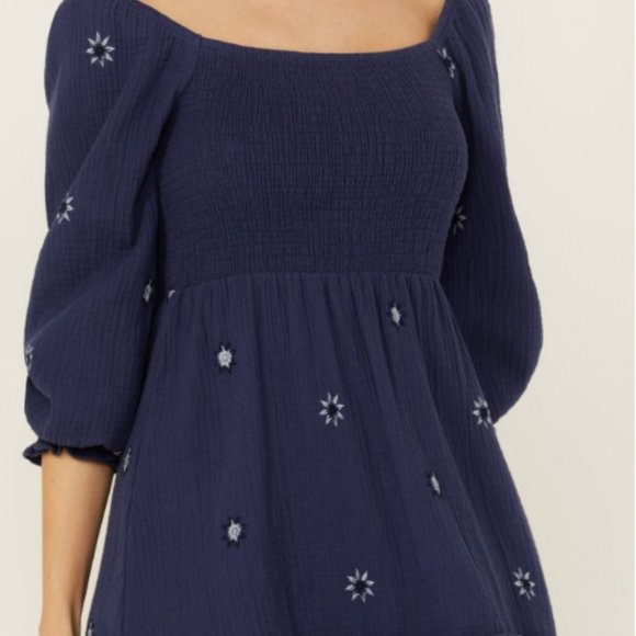 Jolt NWOT Women's Rouched Front Embroidered Navy Dress XL - Picture 4 of 16